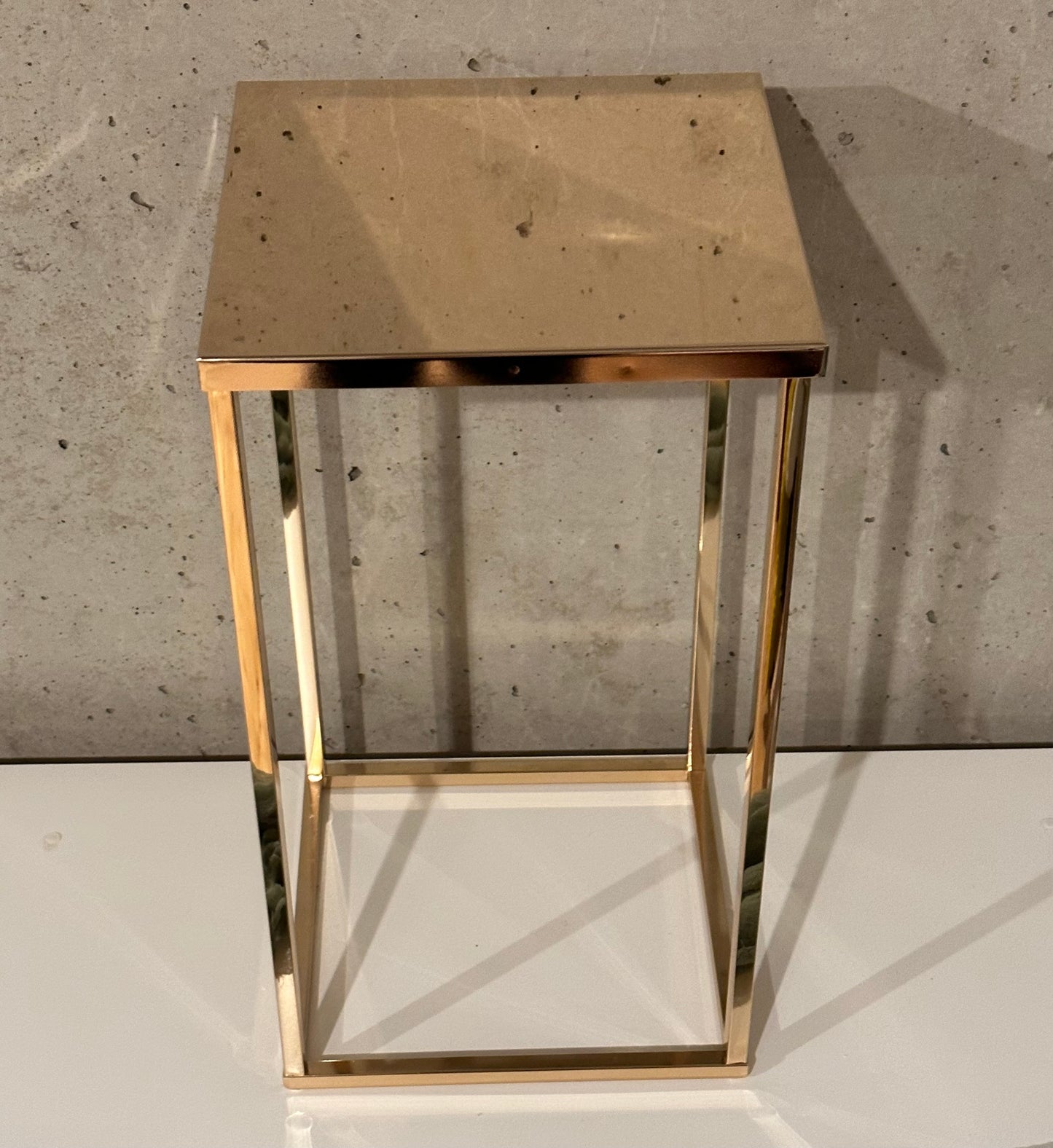 Steher gold für Blumen od Kerzen